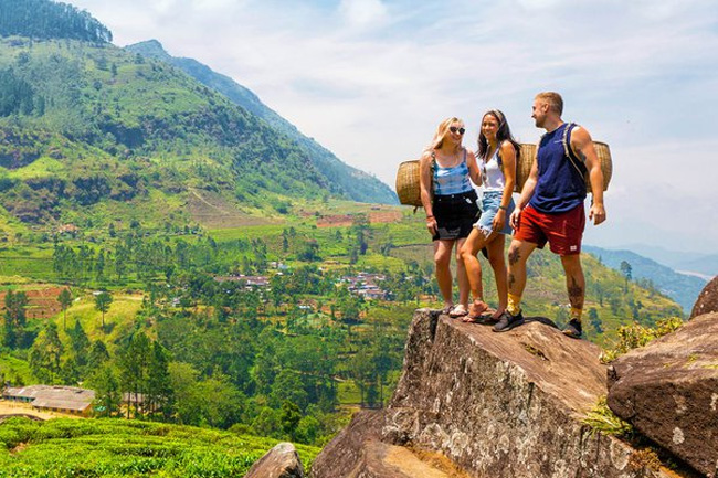 1706768165 tourists sri lanka l
